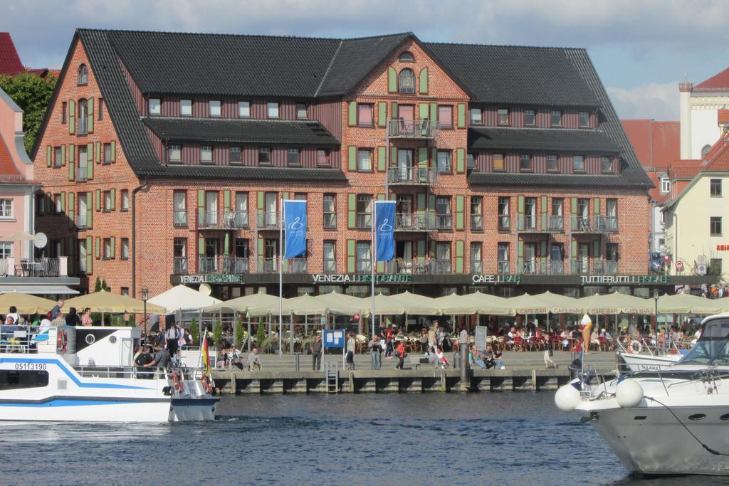Ferienwohnung Reinersmann Waren  Bagian luar foto